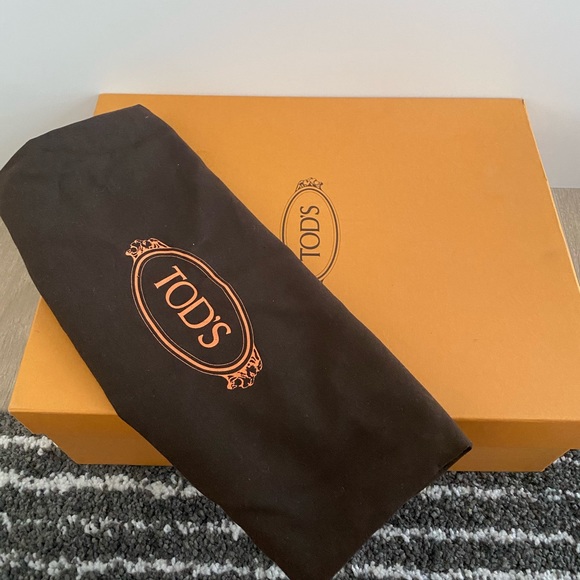 TOD’S brown suede leather lace up platform booties - Picture 7 of 7